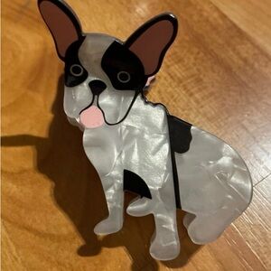 NWOT Chic Black and White Dog Hair Claw Clip